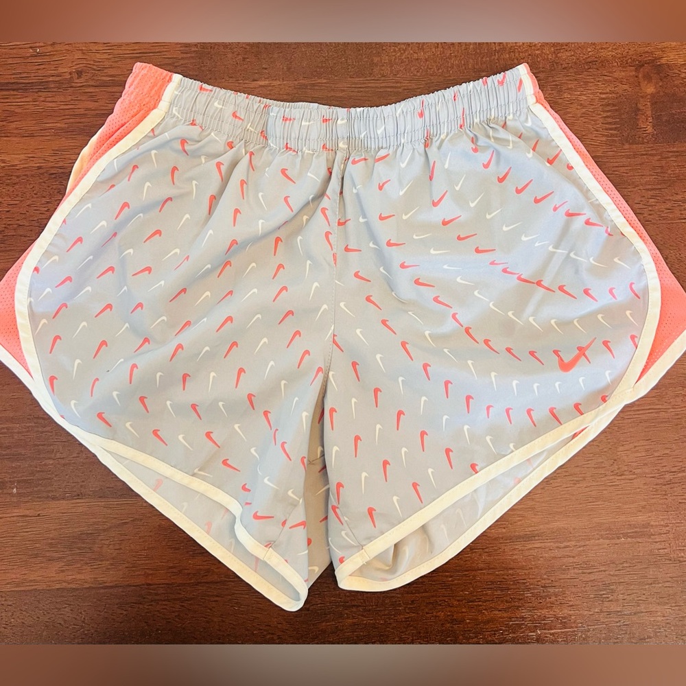 Girls Nike Gray and Pink Athletic Shorts Lightweight Elastic Waist